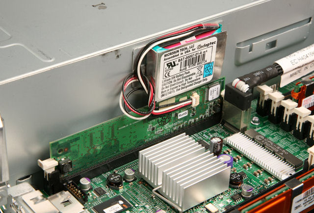 ServeRAID 8k installed in an x3650